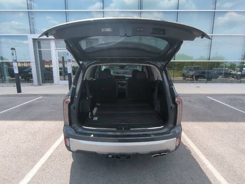 Certified 2024 Kia Telluride SX Prestige w/ Towing Package AWD/4WD image 4