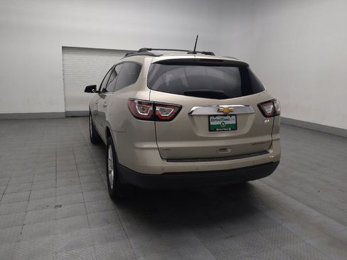 Used 2016 Chevrolet Traverse LT w/ Style and Technology Package image 5