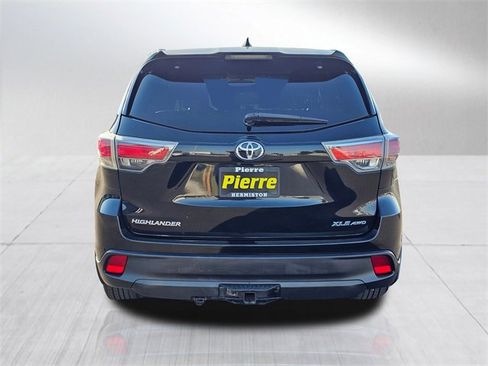 Used 2016 Toyota Highlander XLE image 5
