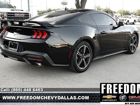 Used 2025 Ford Mustang Coupe RWD image 34