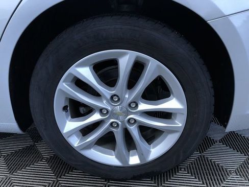 Used 2018 Chevrolet Malibu LT w/ Driver Confidence Package image 17