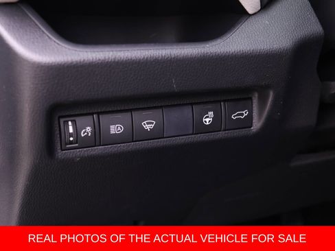 Used 2020 Toyota RAV4 XLE w/ Convenience Package image 16