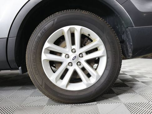 Used 2014 Ford Explorer XLT w/ Equipment Group 202A FWD image 8
