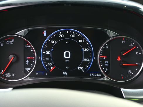 Used 2023 Chevrolet Traverse Premier image 15