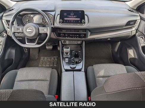 Used 2024 Nissan Rogue SV image 12