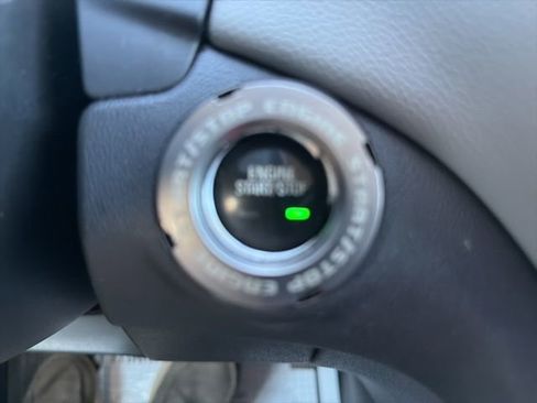 Used 2020 Chevrolet Equinox LT w/ Driver Convenience Package image 20