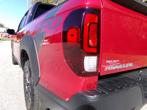 Used 2022 Honda Ridgeline Sport image 14