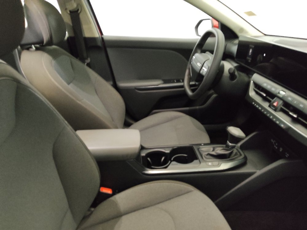 Used 2025 Kia K4 FWD image 21