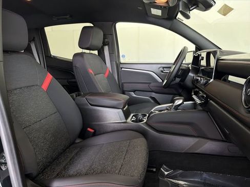 Certified 2024 Chevrolet Colorado Z71 w/ Z71 Convenience Package 2 image 18