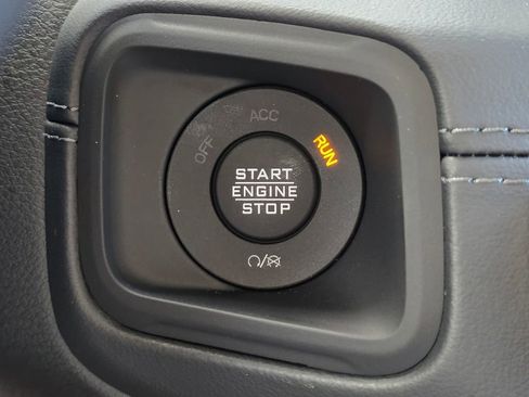 New 2025 Jeep Gladiator Mojave w/ Convenience Group image 29