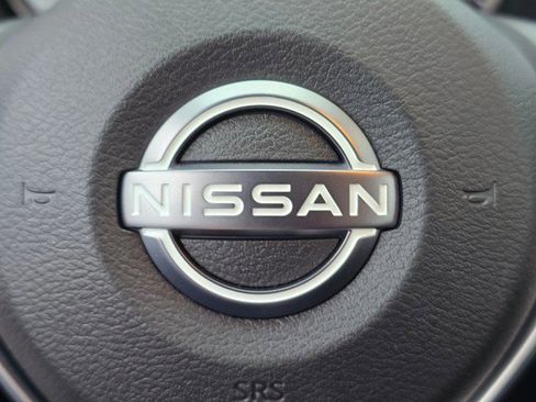 New 2025 Nissan Versa SR w/ Trunk Package image 38