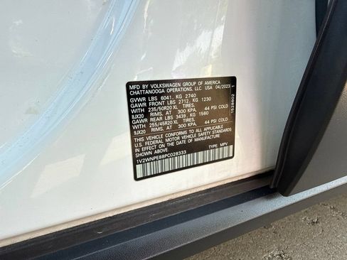 Certified 2023 Volkswagen ID.4 Pro S AWD/4WD image 31