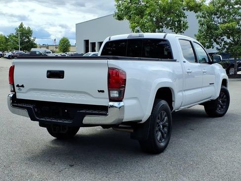 Used 2020 Toyota Tacoma SR5 AWD/4WD image 5