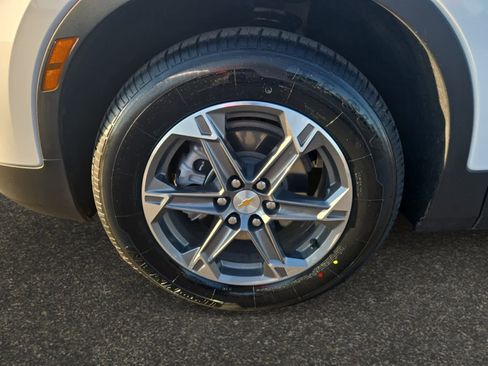 Used 2025 Chevrolet Blazer LT image 14