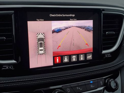 New 2026 Chrysler Pacifica Select FWD image 26