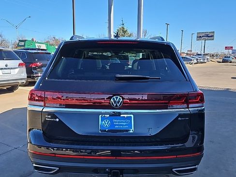 New 2026 Volkswagen Atlas SE image 6