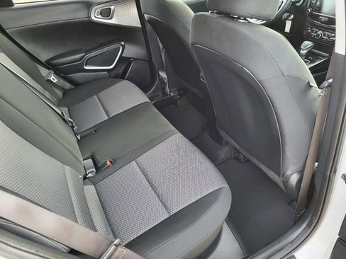 Used 2025 Kia Soul LX w/ LX Technology Package image 24