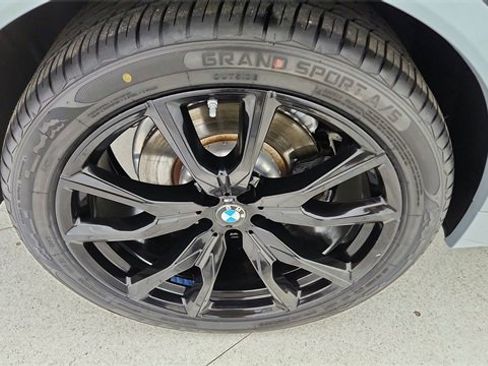 Used 2024 BMW X7 xDrive40i w/ M Sport Package image 61
