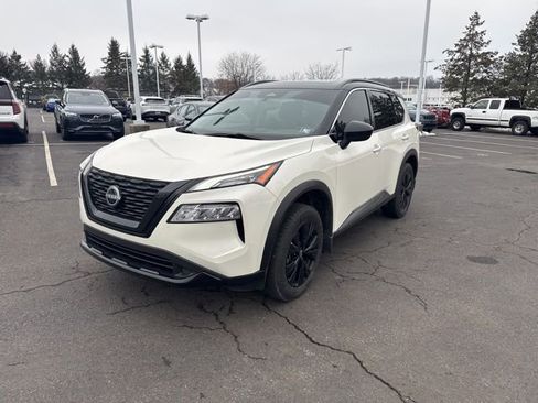 Certified 2023 Nissan Rogue SV w/ SV Premium B Package image 3