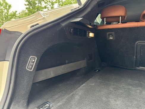 Used 2019 Maserati Levante Base image 41