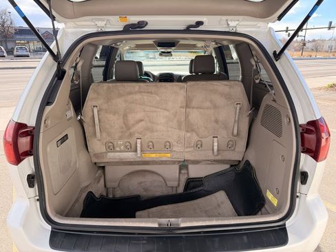 Used 2005 Toyota Sienna XLE image 28