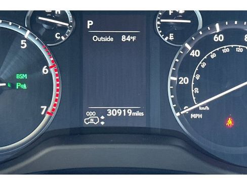 Certified 2023 Lexus GX 460 Luxury w/ Sport Design Package AWD/4WD image 29