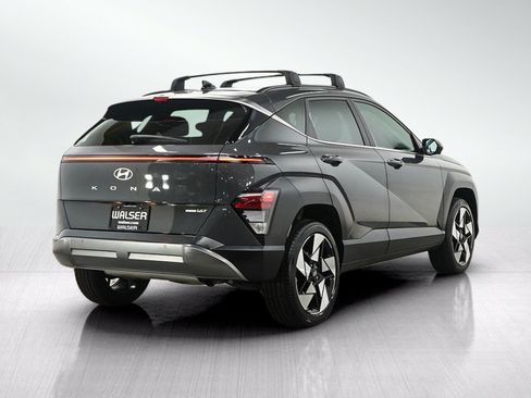 Certified 2025 Hyundai Kona Limited AWD/4WD image 5