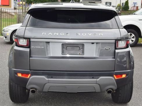 Used 2019 Land Rover Range Rover Evoque SE AWD/4WD image 9