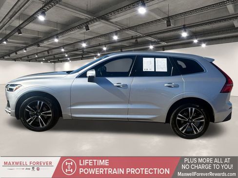 Used 2021 Volvo XC60 T5 Momentum w/ Premium Package image 13