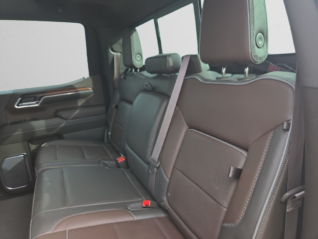 Used 2024 GMC Sierra 1500 Denali w/ Denali Reserve Package AWD/4WD image 15