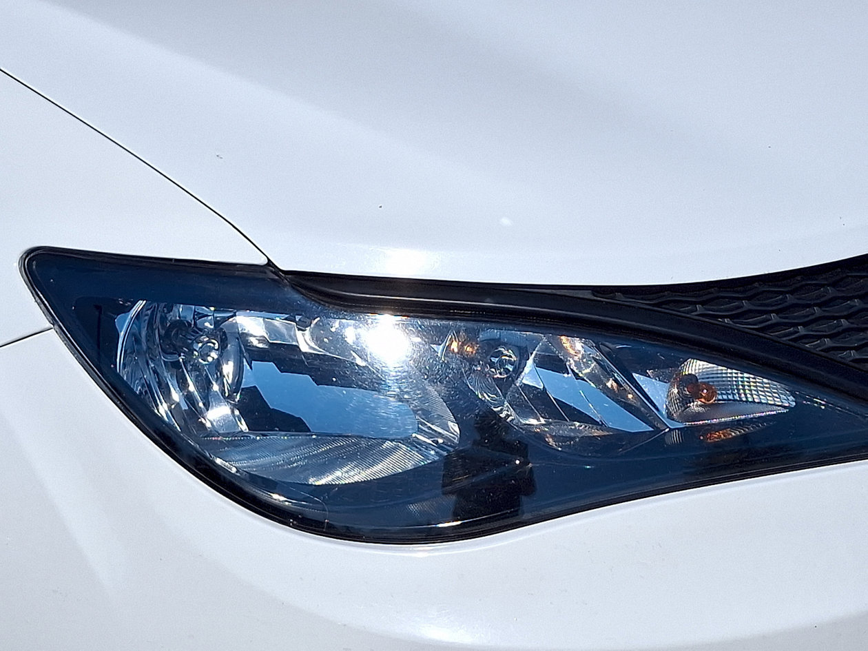 Used 2023 Chrysler Voyager LX FWD image 9