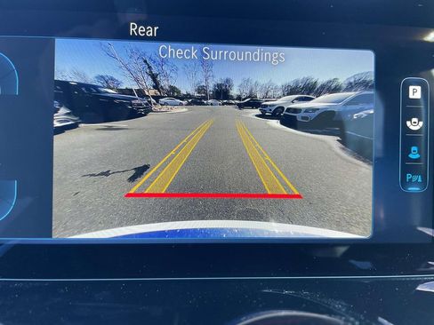 Certified 2025 Mercedes-Benz GLB 250 image 27