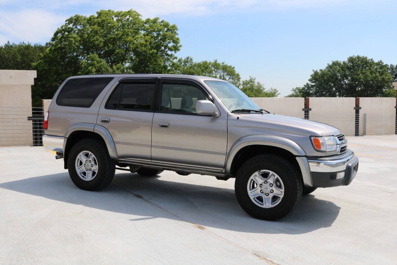 Used 2002 Toyota 4Runner SR5 AWD/4WD image 52