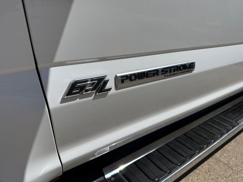 Used 2021 Ford F250 XLT w/ XLT Premium Package AWD/4WD image 10