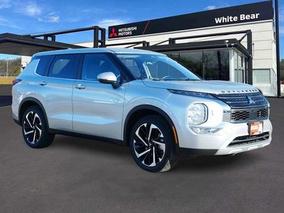 Used 2025 Mitsubishi Outlander SE