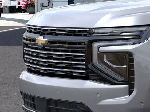 New 2026 Chevrolet Suburban High Country AWD/4WD image 13