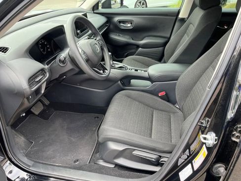 Used 2025 Honda HR-V LX image 2