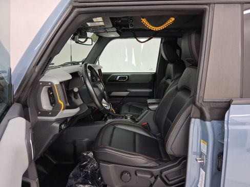 Used 2023 Ford Bronco Badlands image 3