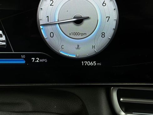 Used 2025 Hyundai Elantra SEL FWD image 41