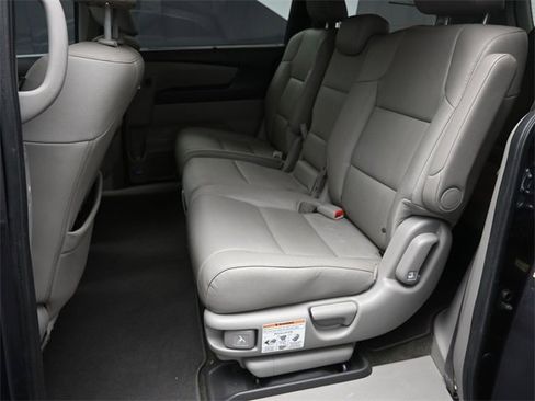 Used 2016 Honda Odyssey Touring Elite image 19