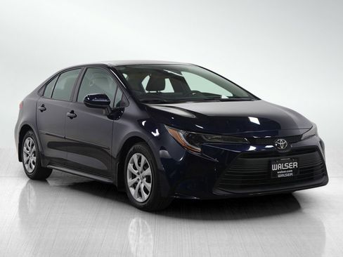 Used 2023 Toyota Corolla LE image 7