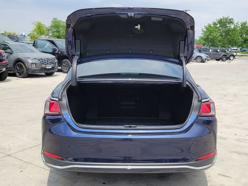 Used 2025 Lexus ES 300h w/ Premium Package FWD image 12