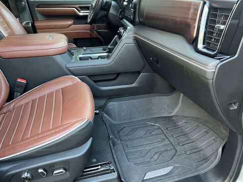 Used 2025 GMC Sierra 3500 Denali Ultimate image 22