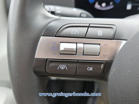 Used 2025 Hyundai Kona SEL image 19