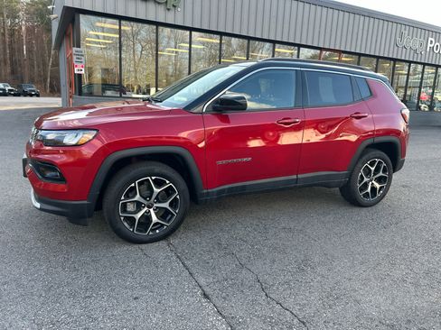 Used 2026 Jeep Compass Limited AWD/4WD image 9
