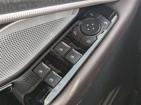 Used 2025 Ford Explorer Platinum w/ Ultimate Package image 27