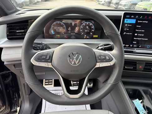 New 2026 Volkswagen Tiguan SE R-Line FWD image 26
