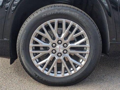 Used 2024 GMC Acadia Denali image 34