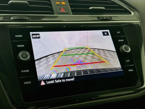 Certified 2024 Volkswagen Tiguan SE R-Line AWD/4WD image 17