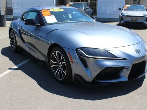 Used 2022 Toyota Supra w/ Safety & Technology Package RWD image 2